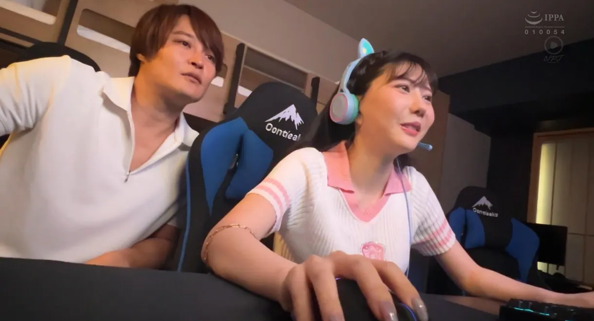 NPJS-135ゲーマーお姉さんの配信に課金しまくってたらオフパコできたよ！！ ミズキさん2〇歳 ゲームとコスプレ大好きな引きこもりお姉さん