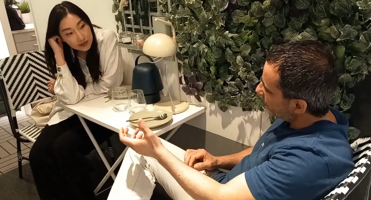Invisible Theatre #1: Retail in Motion