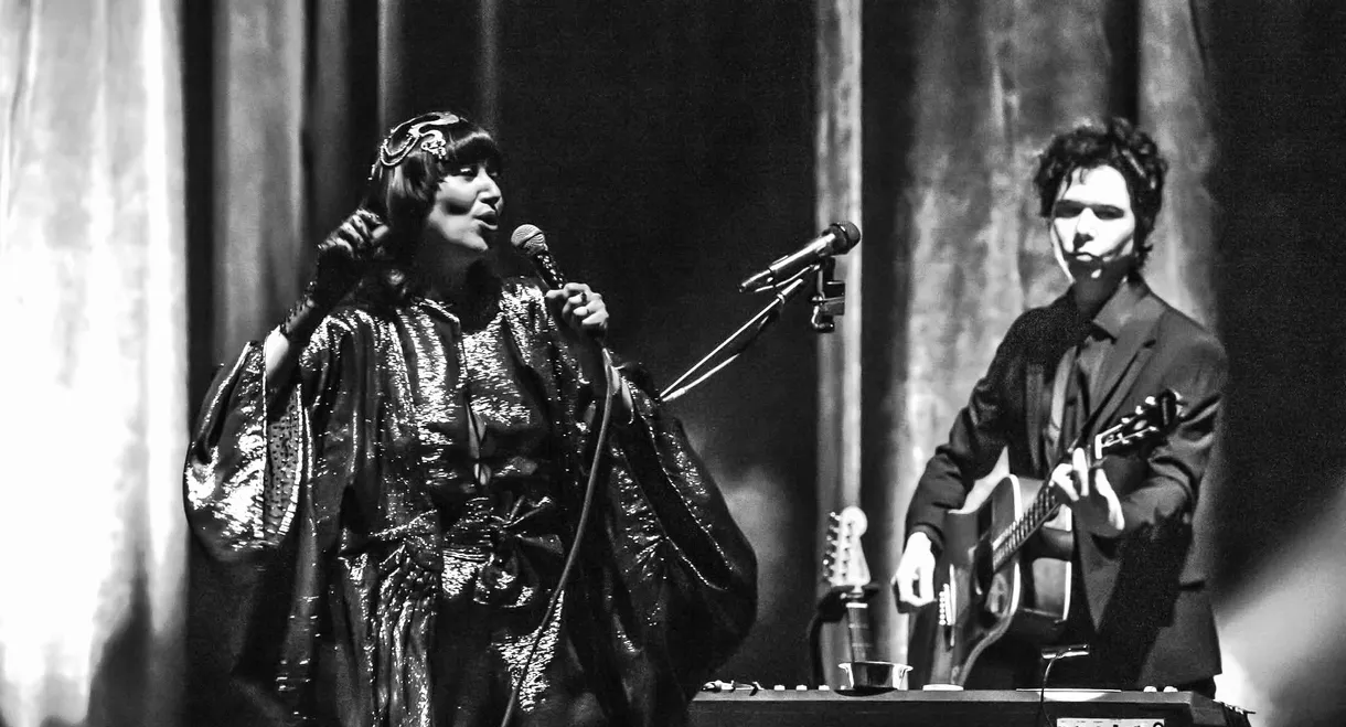 Yeah Yeah Yeahs: Hidden in Pieces