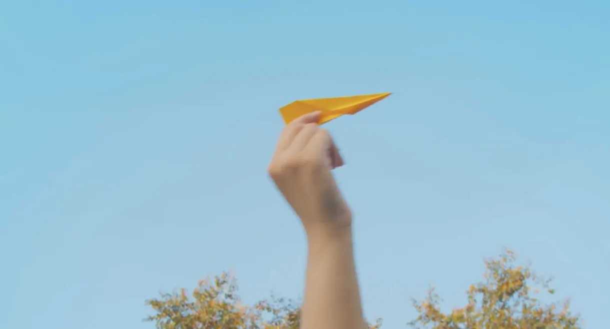 Makukulay na Eroplanong Papel