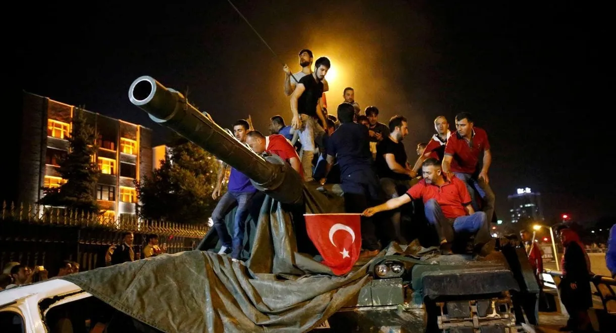 Kampf auf der Bosporus-Brücke - Die Türkei und der gescheiterte Putschversuch
