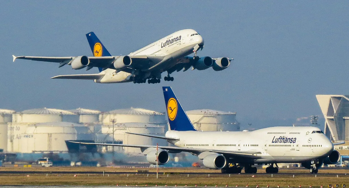Airbus vs Boeing: The Jumbo Jet Race