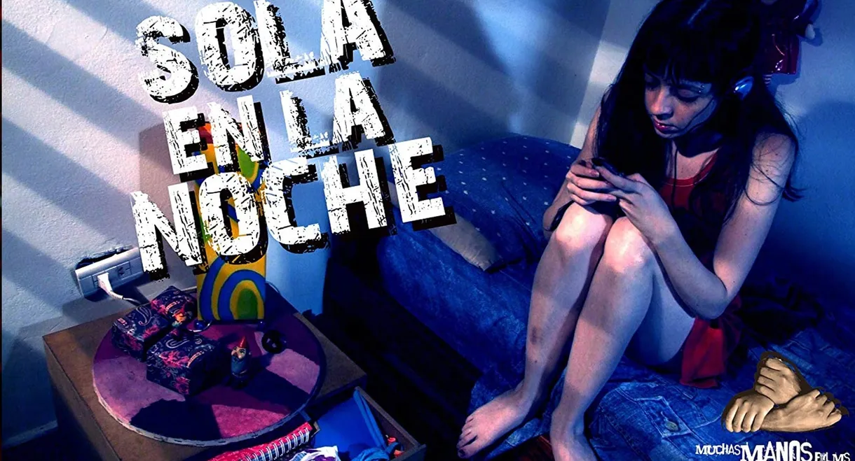 Sola en la Noche