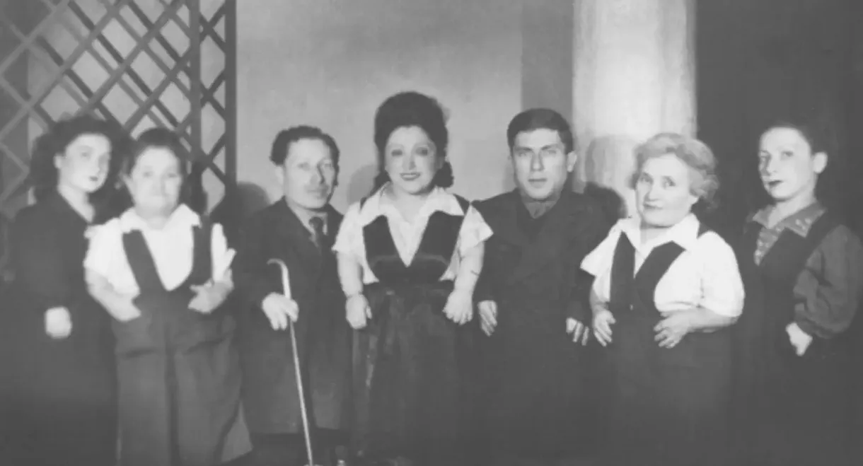 Warwick Davis and the Seven Dwarfs of Auschwitz