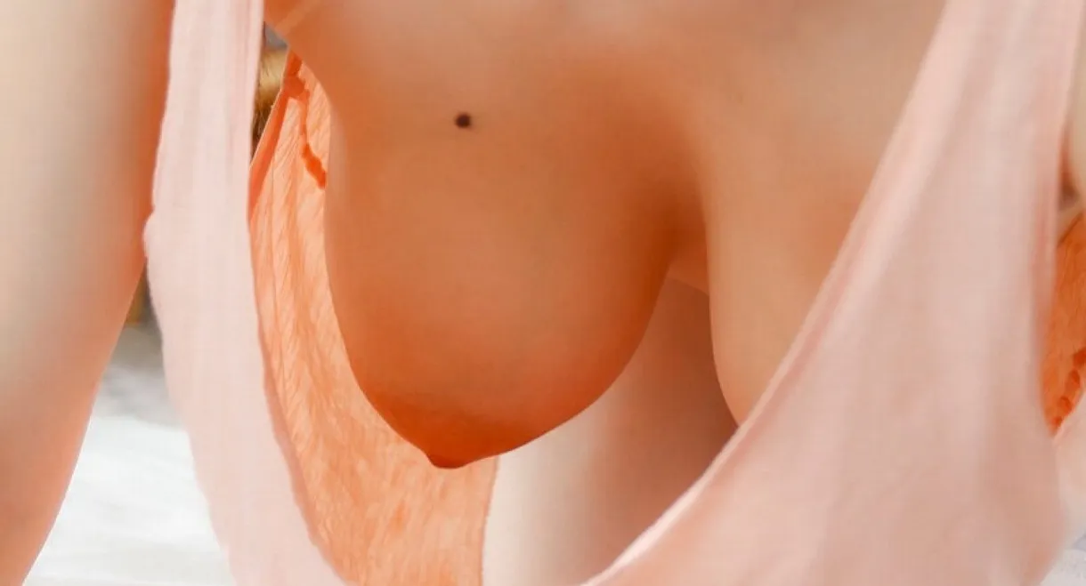 無防備すぎる巨乳妹と目のやり場のないメチャ狭ワンルーム同居性活 綾瀬こころ
