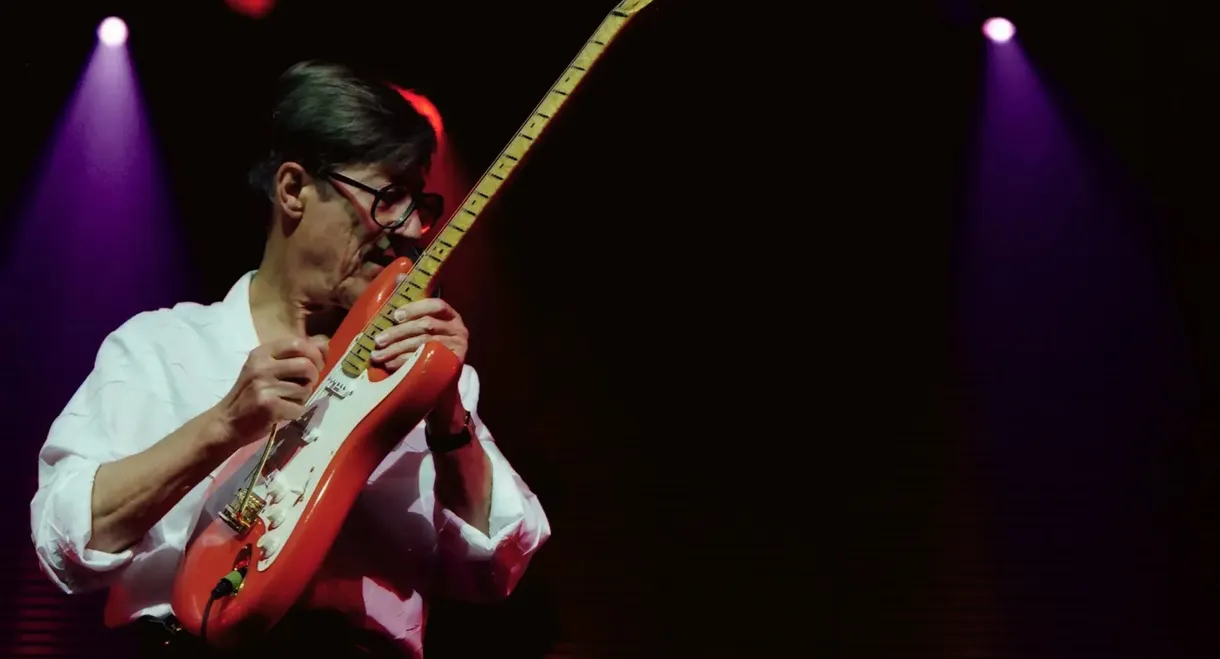 Hank Marvin Live in Northampton 2002