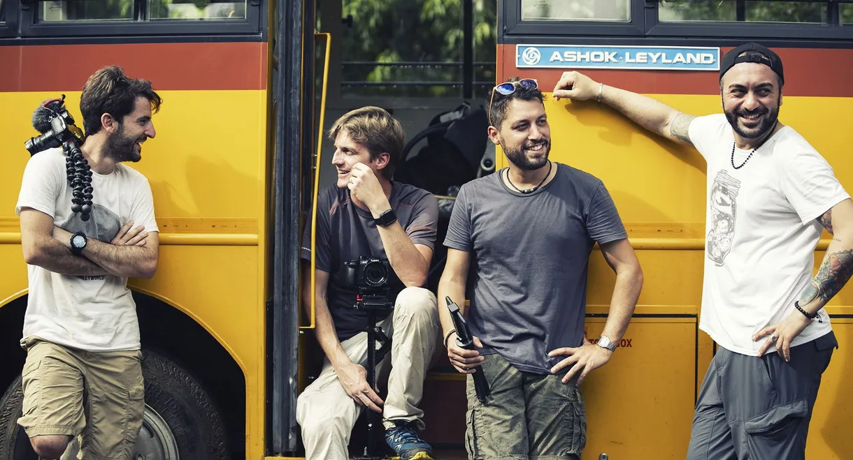 Sri Lanka in Mini Magic Bus