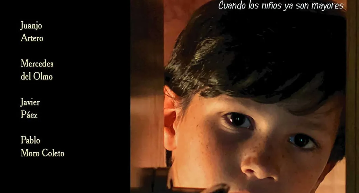 UN NIÑO ESCUCHA