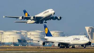 Airbus vs Boeing: The Jumbo Jet Race