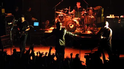 U2 - Live  from Irving Plaza 2000