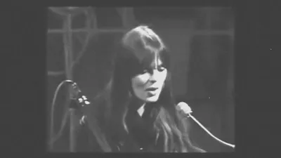 Nico performing Secret Side & Valley of the Kings