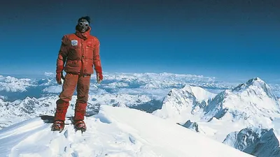 Everest 78, or the French on top of the world