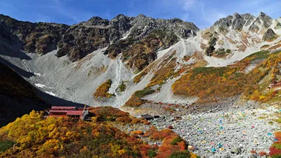 絶景満喫!北アルプス 涸沢カールの紅葉