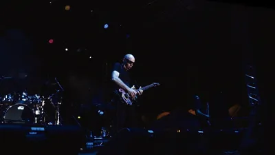 Joe Satriani: Beyond The Supernova