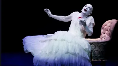 Lindsay Dances - Theatre and life according to Lindsay Kemp