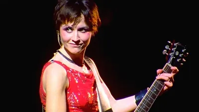 The Cranberries - Beneath the Skin - Live in Paris