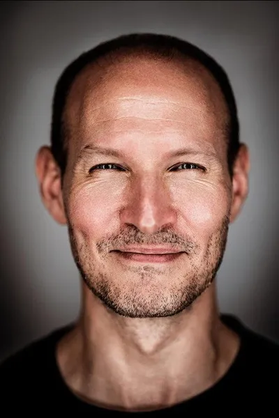Maxim Jago