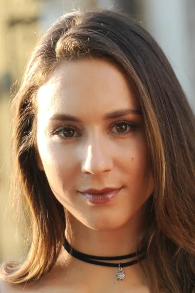 Troian Bellisario