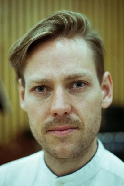 Robert Ames