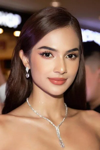 Emma Lê