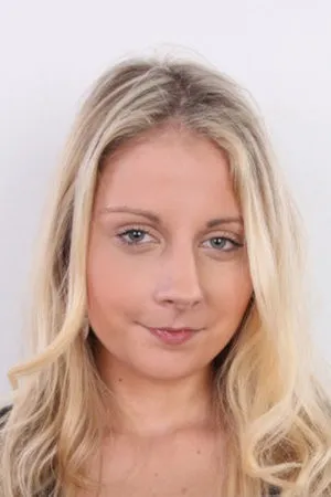 Mia E