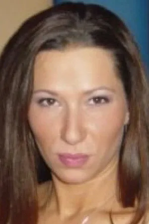 Alexandra Belle