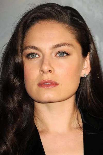 Alexa Davalos