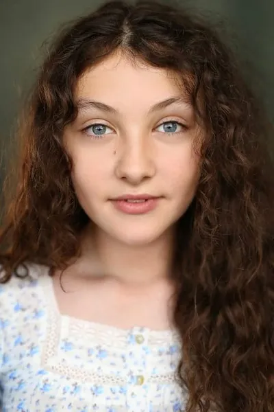 Chloe Raphael