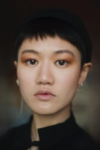 Yi Shi