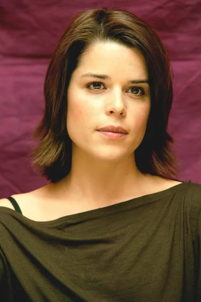 Neve Campbell