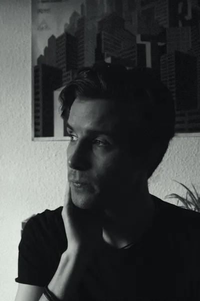 Tom Oliver