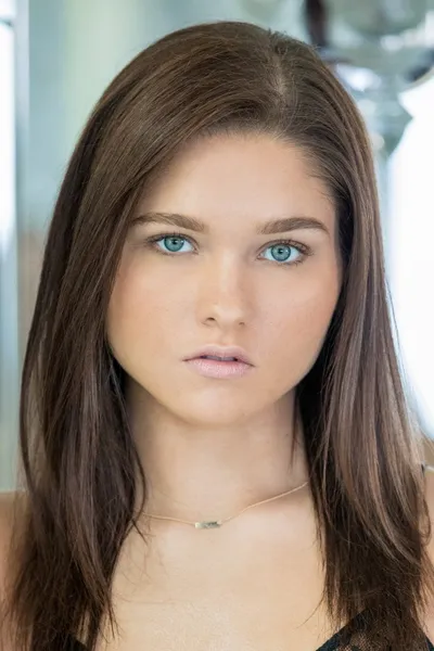 Zoe Bloom