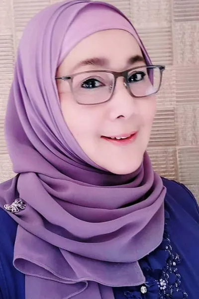 Ucy Bing Slamet