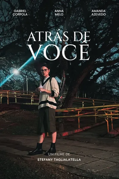 Atrás de Você