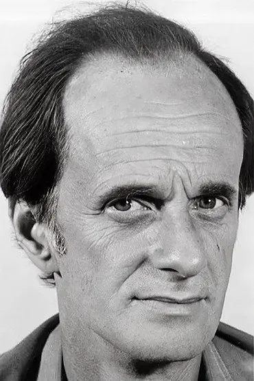 Older Cazarré