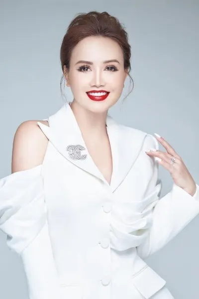 Hoang Yen