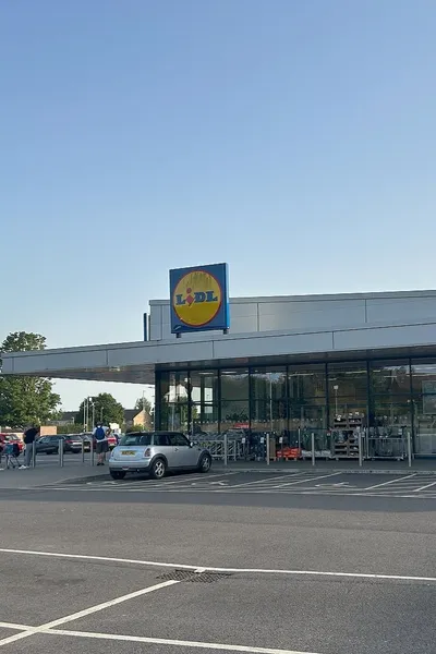 Lidl: Behind the Scenes 24/7