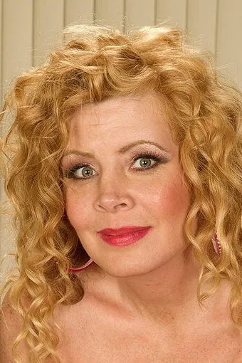 Arowyn White