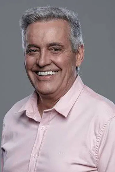 Mauro Naves