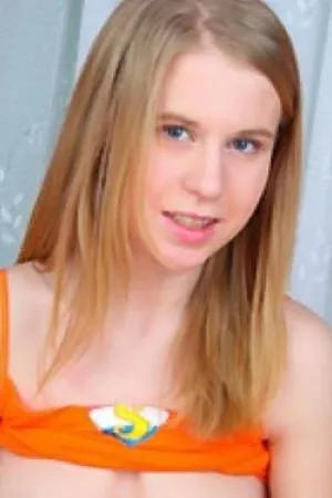 Corinne B