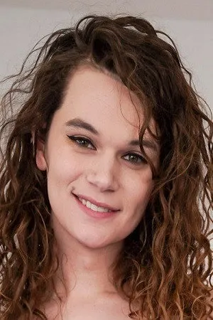 Nicole Knight