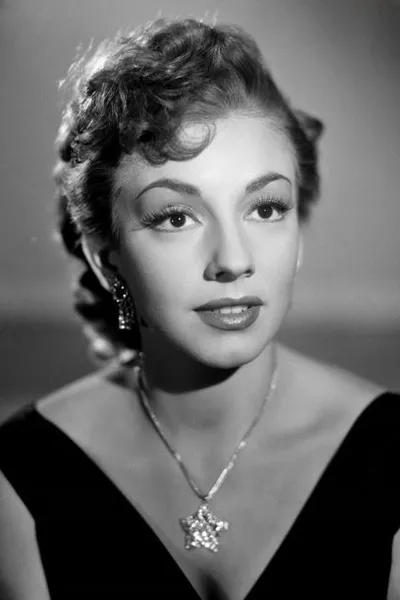 Evangelina Elizondo