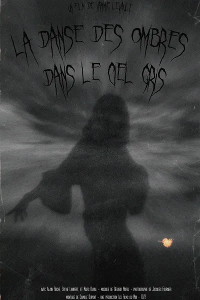 La danse des ombres dans le ciel gris