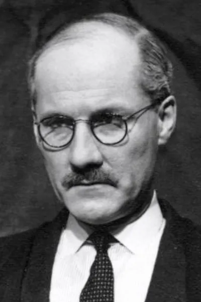 Angus MacKay