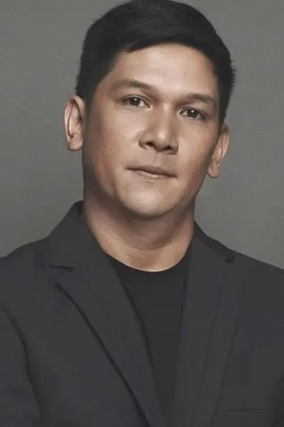 Mark Escueta