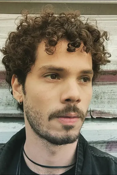 Liev Carlos