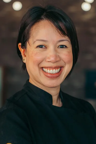 Christine Hà