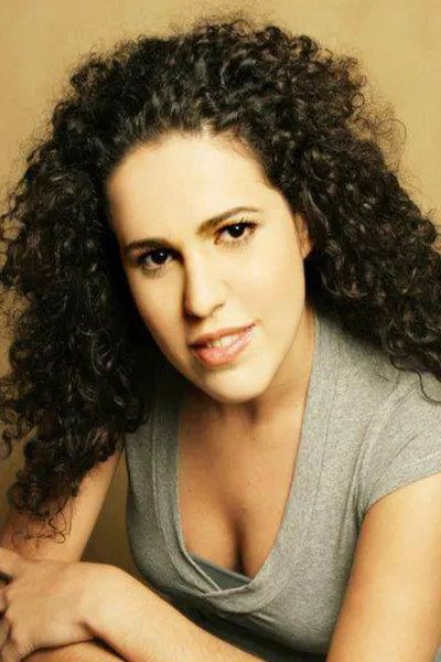 Camila Vaz