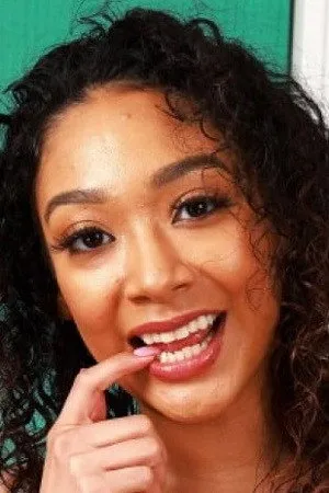 Sarah Lace
