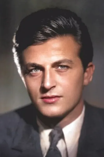 Müşfik Kenter